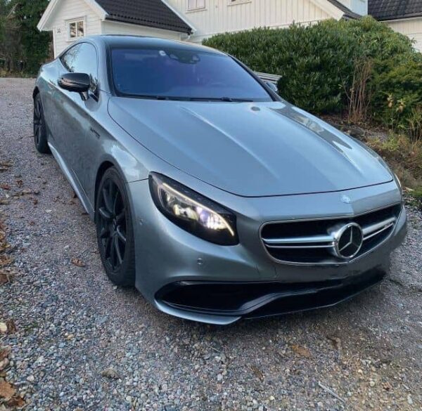 Mercedes-Benz S63 AMG COUPÉ 4MATIC