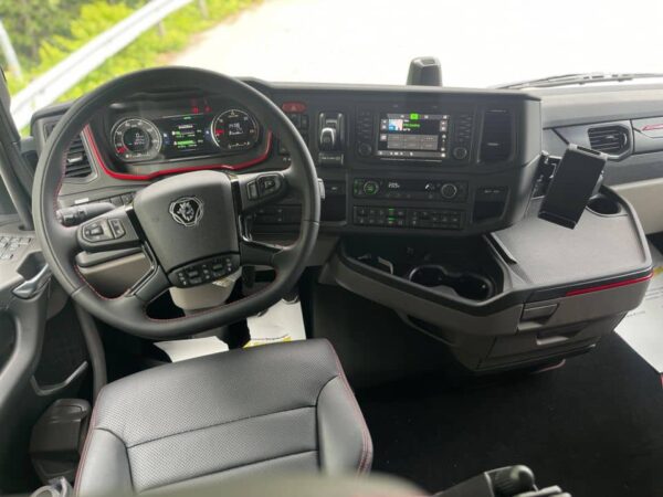 Scania S590 avec système hydraulique – Image 4